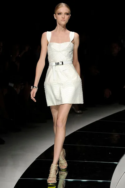 Look 2